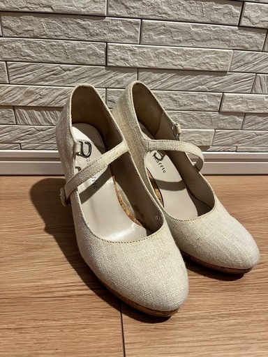 白  パンプス 22.5cm
