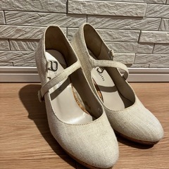 白  パンプス 22.5cm