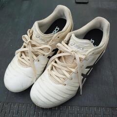 アシックス製 サッカーシューズ