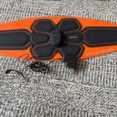 SIX PAD and belt