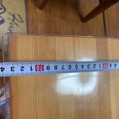 ダイニングテーブルの画像