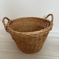 カゴ　バスケット　おもちゃ箱