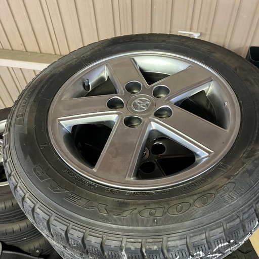 ヴォクシー　純正　ホイール　スタッドレス付き