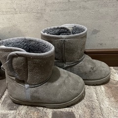 ムートンブーツ 16cmの画像
