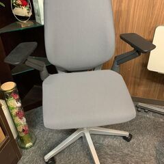 ★来店限定★　Steelcase オフィスチェア Gesture...