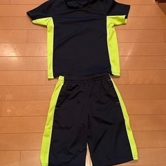 男の子140cmフリース3点と150cm中綿アウターの画像