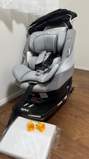 【4万円で購入】チャイルドシート アップリカ クルリラ