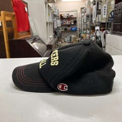 ☆値下げ☆N2411-023 CHAMPION 6パネルキャップ ブラック サイズ:56.5〜58.5cm 毛玉汚れ有りの画像
