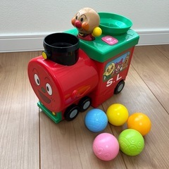 アンパンマン ボールがとびだす！ はしるよポンポンSLマン