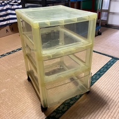 テーブル