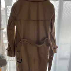 ユニクロ　トレンチコート　イネスの画像