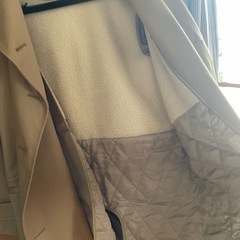 ユニクロ　トレンチコート　イネスの画像