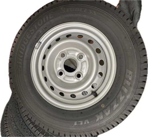 スノータイヤ　軽トラ