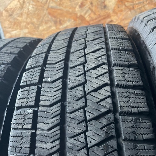 極上タイヤ　BRIDGESTONE ブリヂストン　ブリジストン　VRX2 195/65R15 スタッドレス　タイヤ　2020年製　15