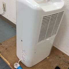 (11/8受渡済)JT9755【CORONA/コロナ 除湿機】美品 2019年製 CD-P6319 コンプレッサー式 衣類乾燥の画像