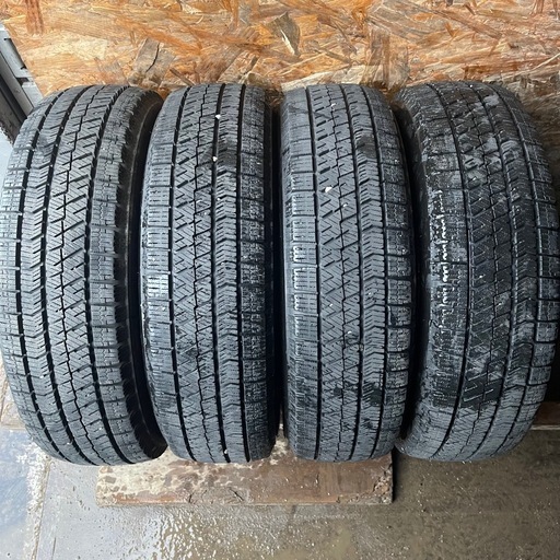 バリ山　BRIDGESTONE ブリヂストン　ブリジストン　VRX 155/65R14 スタッドレス　タイヤ　2018年製　14インチ