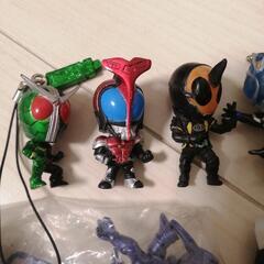 ④仮面ライダー　フィギュア各種の画像