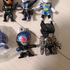 ④仮面ライダー　フィギュア各種の画像