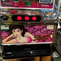 【愛品館八千代店】スロット実機4号機　主役は銭形（不二子パネル）の画像