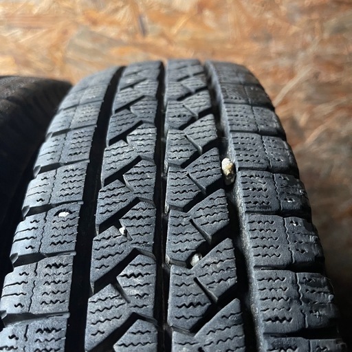 極上タイヤ　BRIDGESTONE ブリヂストン　ブリジストン　VL1 145R12 LT スタッドレス　タイヤ　2021年製　12イ
