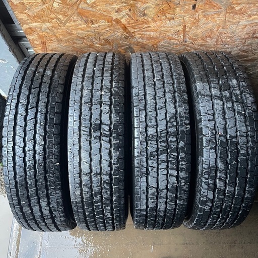 極上タイヤ　YOKOHAMA ヨコハマ　IG91 195/80R15 107/105L LT スタッドレス　タイヤ　2021年製　15インチ