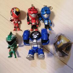 ⑦戦隊ヒーローフィギュア5体　キーホルダー