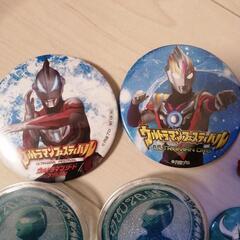 ⑧ウルトラマン　フィギュア　バッチセットの画像