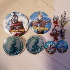 ⑧ウルトラマン　フィギュア　バッチセット