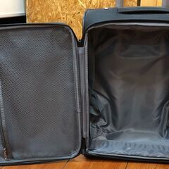 ジモティ割引有★【ジャングルジャングル岸和田店】キャリーケース ブラック 布製 南大阪 岸和田 貝塚市 泉佐野市 高石市 泉大津市 和泉市 忠岡町 熊取町の画像