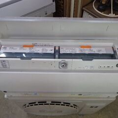 SHARPルームエアコン　２０２２年　２・８KW　ロボ付き　人感センサー付き　標準工賃込み　お支払いは現金のみ。の画像