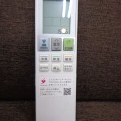 SHARPルームエアコン　２０２１年　２・２KW　ロボ付き　人感センサー付き　標準工賃込み　お支払いは現金のみ。の画像
