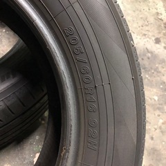 205/60R16 ２本 ヨコハマ  ブルーアース タイヤの画像