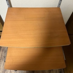 パソコンデスクの画像