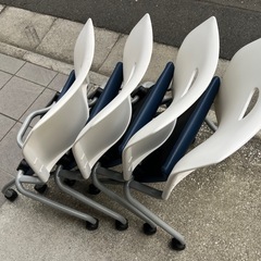 オフィス用イス三3脚の画像