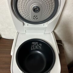 炊飯器　3合炊きの画像