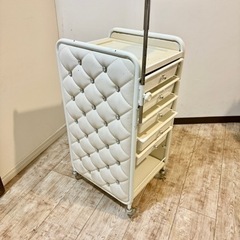 マツエク用ワゴンの画像