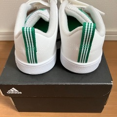 キッズ　スニーカー　adidas 16の画像