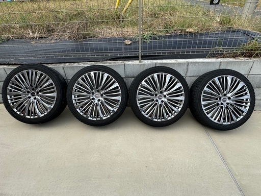 クラウンクロスオーバー ホイール付きスタッドレスタイヤ