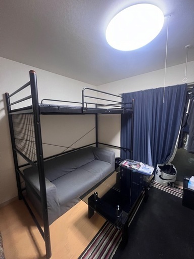 IKEAかニトリのソファ