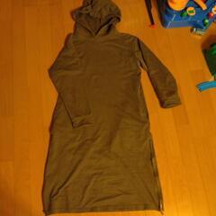 パーカーワンピ