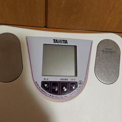 【中古】タニタ 体重計 電池無しの画像