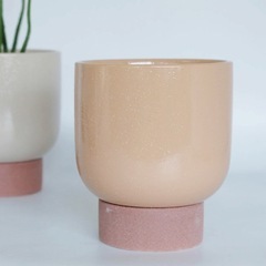 スサン 受け皿付き 直径16cm 植木鉢 ガーデン雑貨 ピンクベージュの画像