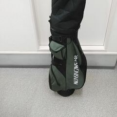 他のサイトからオハーが来てますので、購入希望者はお早めに!最終値下げです!マンシング キャディーバッグの画像