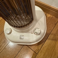 Brunoカーボンヒーターレトロホワイトの画像