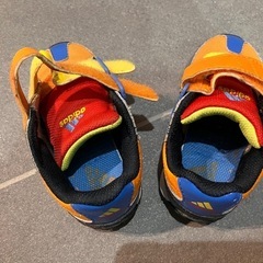 adidas 14センチの画像