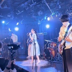 【🎸バンドサークルCAMO🎸】一人で参加可。その場でバンド演奏！➡️12/8(日)9:30〜14:00@下北沢ライブハウス⬅️◇◆最新流行曲や人気邦ROCK曲をカバー◇◆メンバー募集中！ - 世田谷区