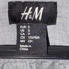 H&M グレー シャツ（メンズ）の画像