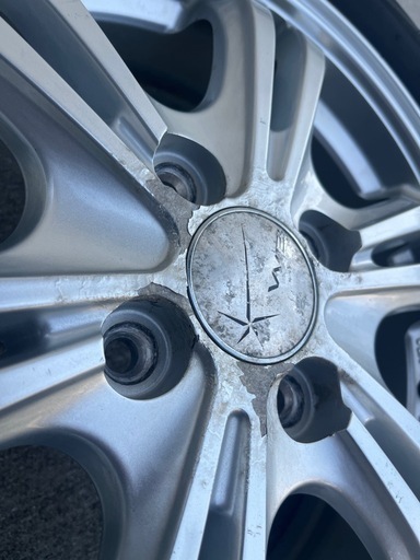 車のパーツ タイヤ、ホイール