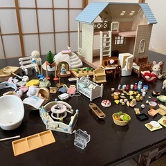 シルバニアファミリー お家と小物セット 人形も たくさんまとめて...