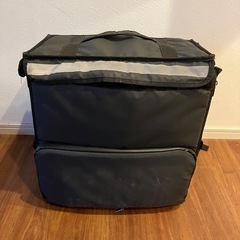 フードデリバリー用バッグ　メーカーロゴ無し